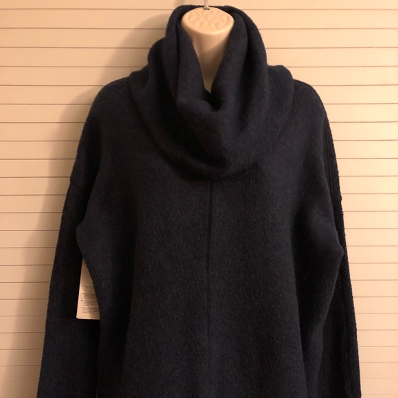 NWT Abercrombie & Fitch Navy Blue Cowl Turtleneck Fleece Knit Sweater S - Picture 3 of 6